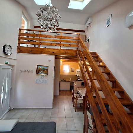 Cserke Holdfeny Apartman Cserkeszőlő Eksteriør billede